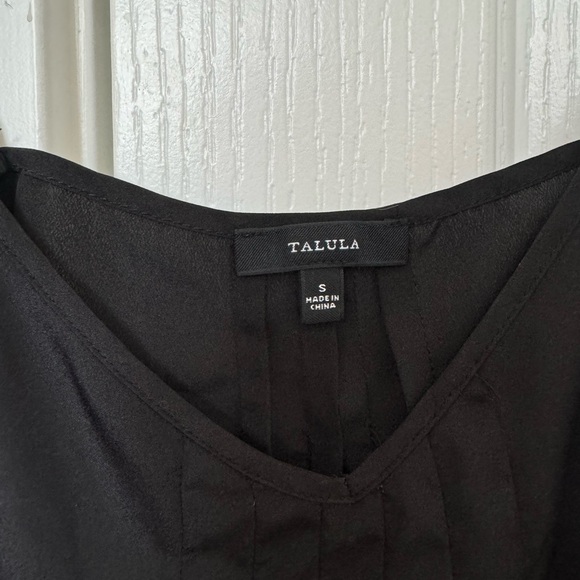 Aritzia flowy tank - Picture 2 of 2